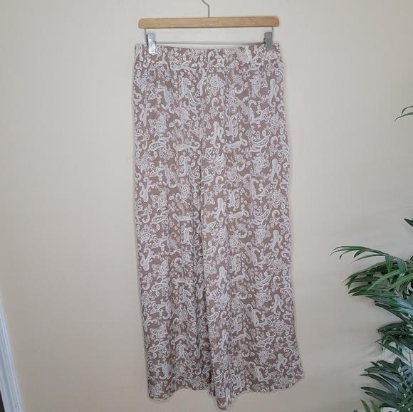 NWT Everyday Chic Boutique | Tan & Cream Paisley Print Wide Leg Beach Pants - Picture 4 of 6